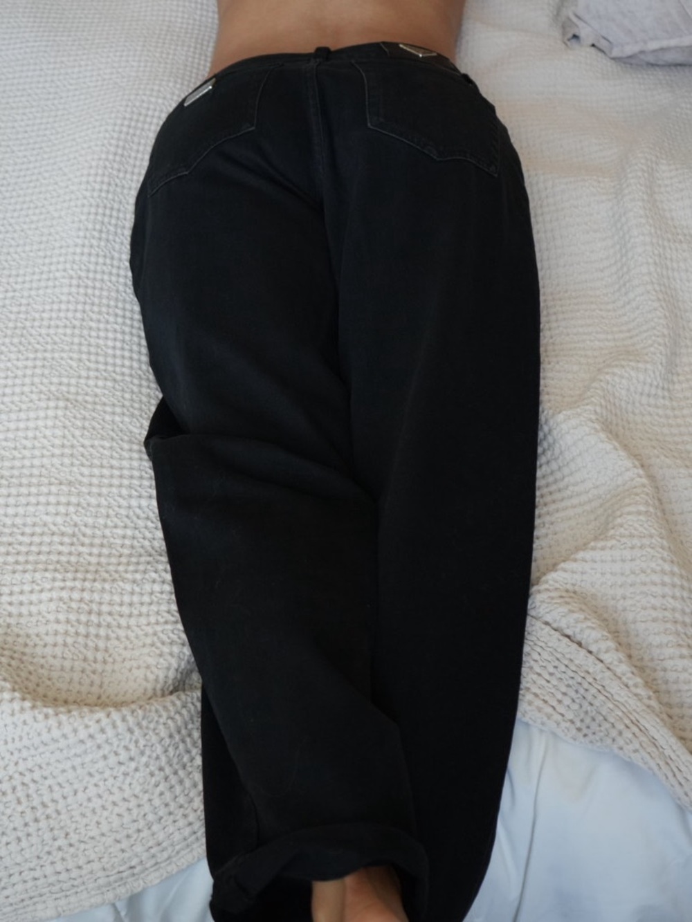 Prada Men’s Slim Jeans in Black with Leather Logo Patch - Picture 8 of 11